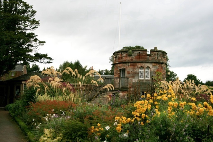 Dirleton Castle gardens